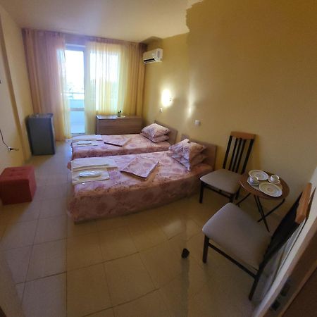 Apartamenti Ivaia Daire Varna Dış mekan fotoğraf