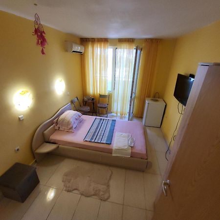 Apartamenti Ivaia Daire Varna Dış mekan fotoğraf